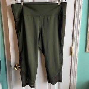 Livi Active Crop Leggings